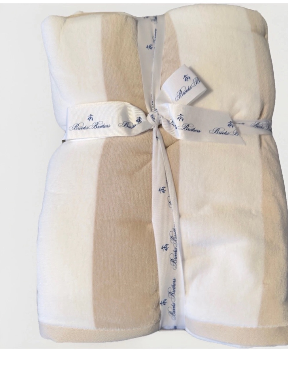 4 Brooks Brothers Tan White Cabana Stripe 34” x 64” Pool Towels Set of 4 New - Picture 2 of 5